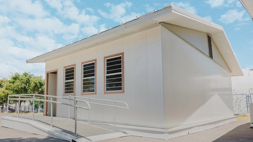 Instalación de Aula con Cimentación Autonivelante